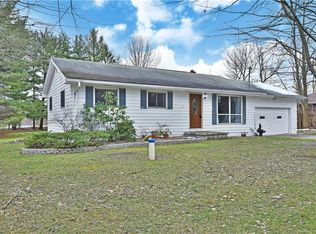 2415 Greenville Rd NE, Cortland, OH 44410