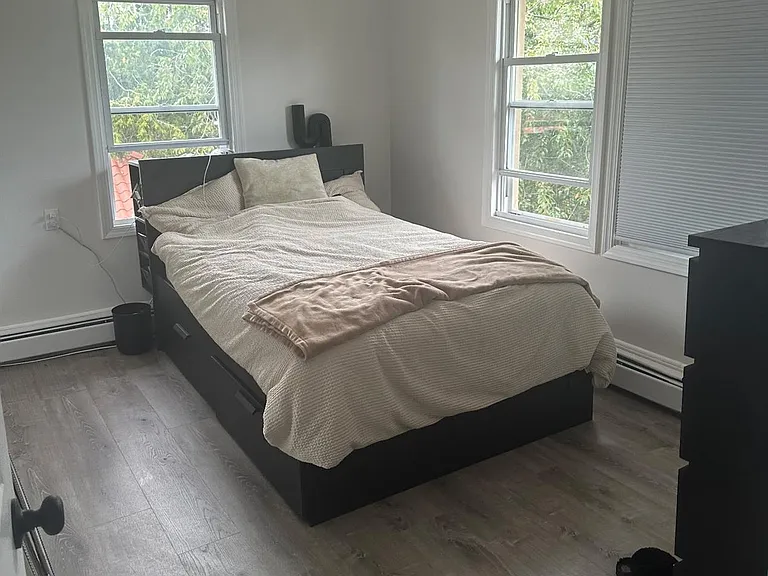 61 W Walnut St #UPPER — Photo 7