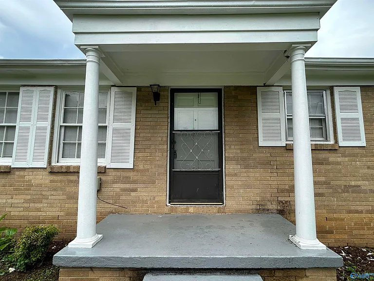 2408 Springhill Rd NW — Photo 6