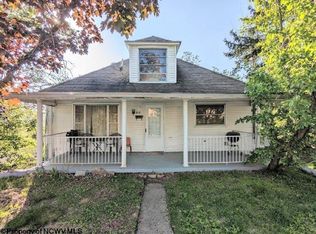 618 Front St, Fairmont, WV 26554