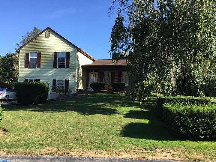 1st image of 73 Chatham Ct