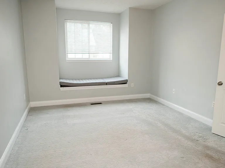 533 Eagle Pointe Dr #533 — Photo 7