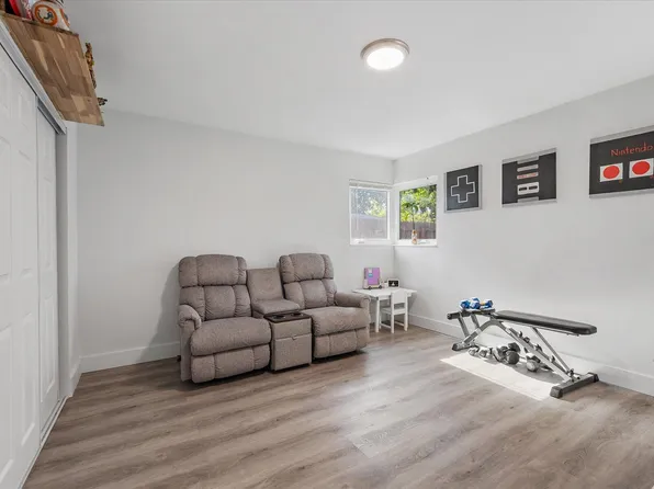120 NW 54th Street, Oakland Park, FL 33309