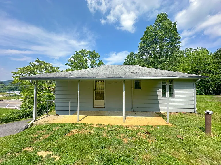 9121 Chapman Hwy — Photo 8
