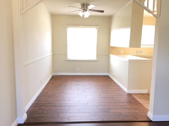 2nd image of 20625 Hartland St APT 5