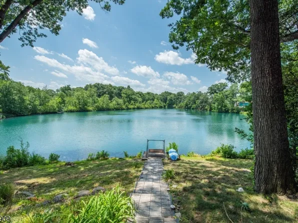 146 Lakewood Dr, Denville Twp., NJ 07834