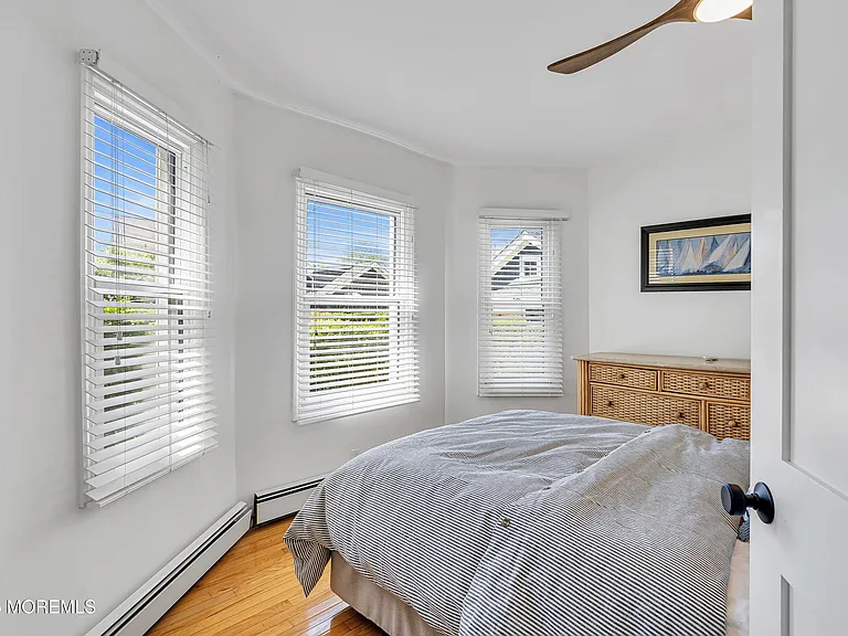 226 Sylvania Ave — Photo 10