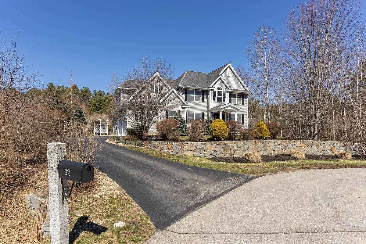 Building Photo - 32 Olive Meadow Ln