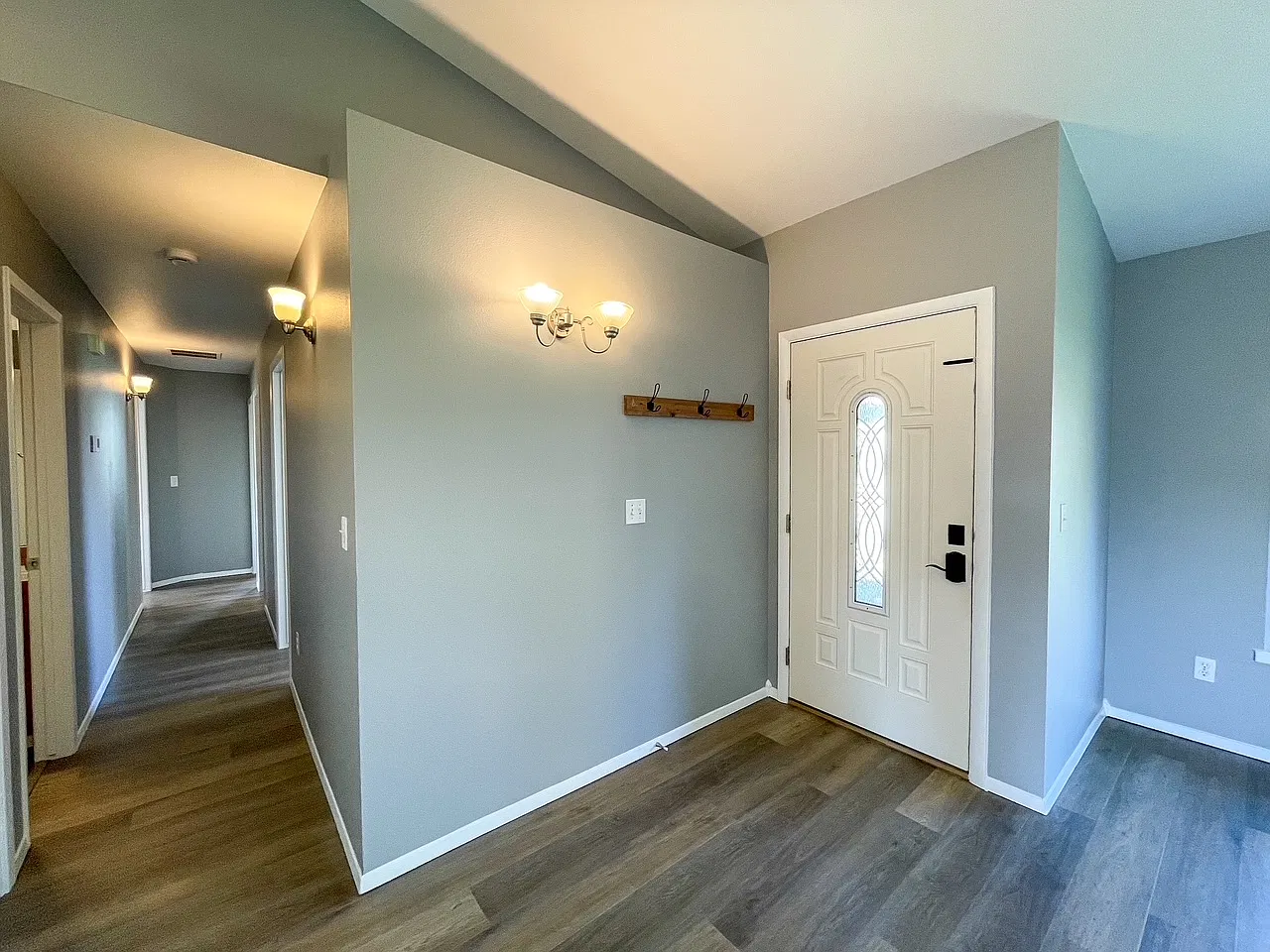 3 bed, 1130 sqft, $2,395 — Photo 4