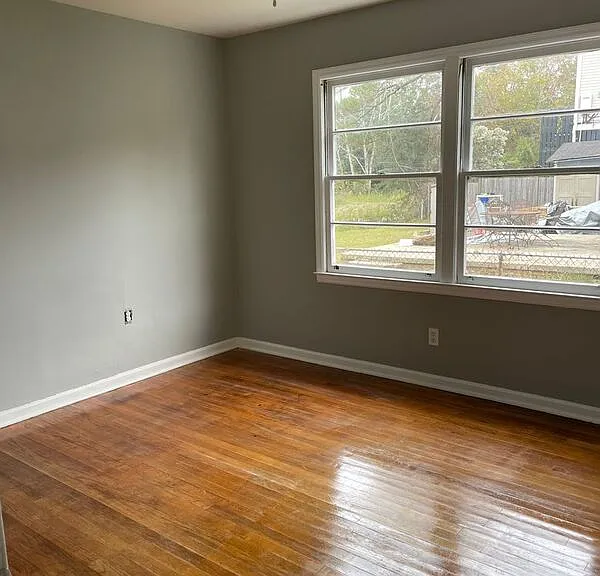 1089 Buist Ave — Photo 4