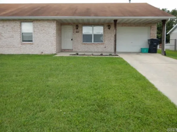 1013 Cool Valley Dr, Belleville, IL 62220