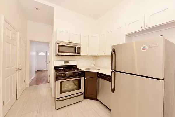 Rented by Flatiron Real Estate Advisors LLC | media 1