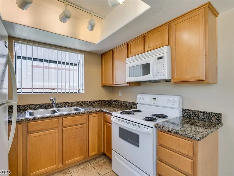 7300 Pirates Cove Rd #1024 — Photo 28
