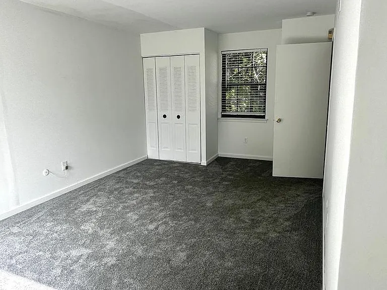 255 Greenough St — Photo 19