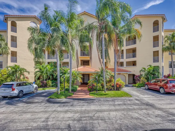 100 Uno Lago Drive #104, Juno Beach, FL 33408