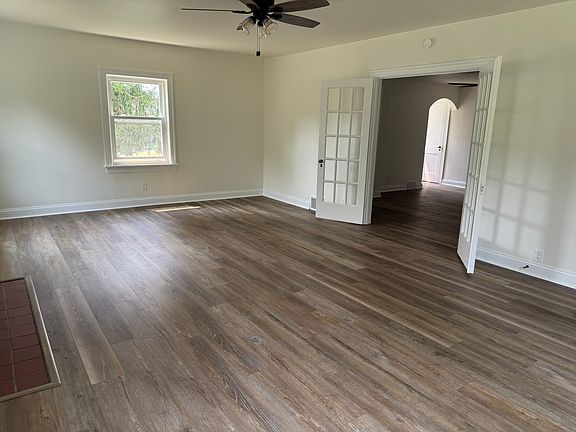 4th image of 2814 Weymouth Rd