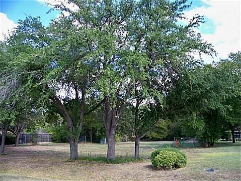 1st image of 1623 Mockingbird Ln
