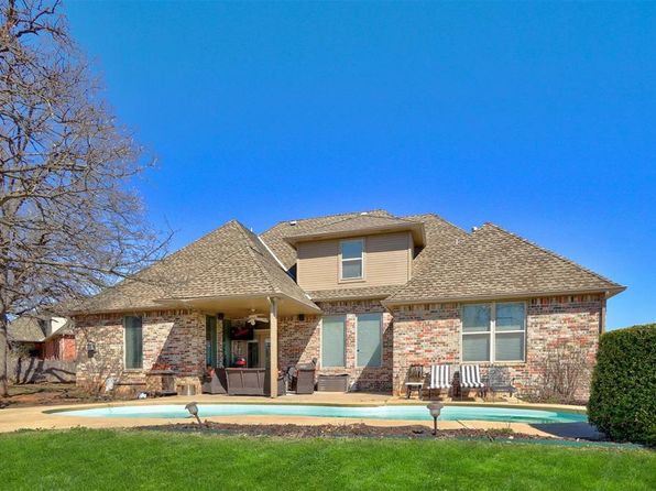 2200 Hanover Ln, Edmond, OK 73034