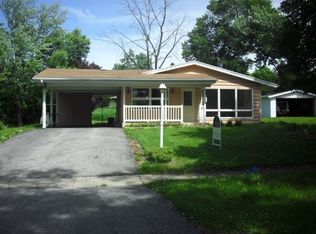 2217 Spring Brook Ave, Rockford, IL 61107