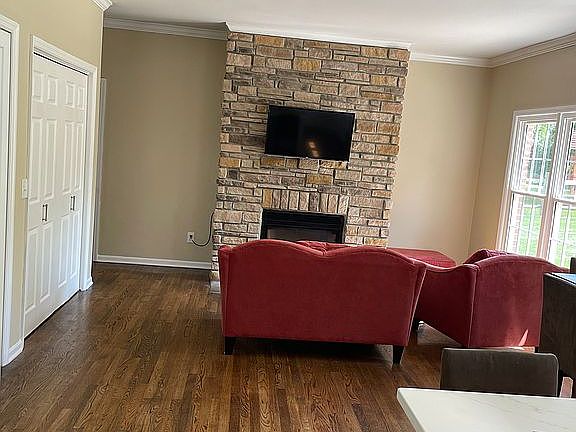 3rd image of 6100 Balsam Dr