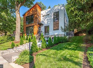 2927 Arizona Ave NW, Washington, DC 20016