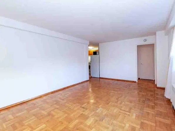 6515 Blvd East image 8 of 37