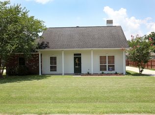 14459 Lake Crossing Dr, Gonzales, LA 70737