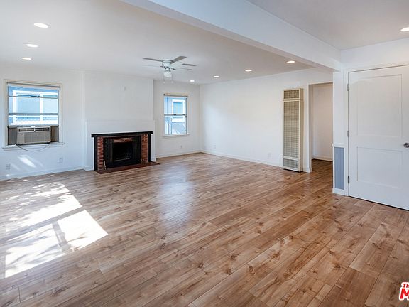 5th image of 5328 S Centinela Ave