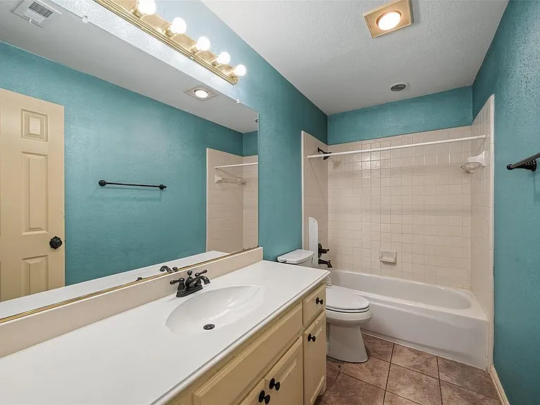 1335 Bradford Dr — Photo 11