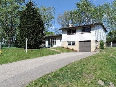 1602 N Ramble Rd, McHenry, IL, 60050