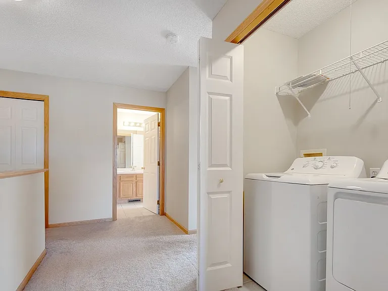 601 Meadow Ln — Photo 13