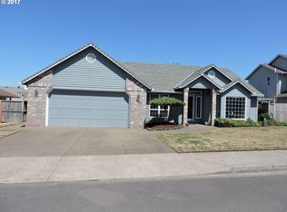 490 SE 8th Ave, Canby, OR 97013