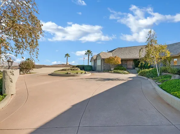 831 Union Heights Dr, Hollister, CA 95023