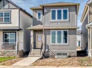 419 E Hotchkiss Mnr SE, Calgary, AB T3S 0N3