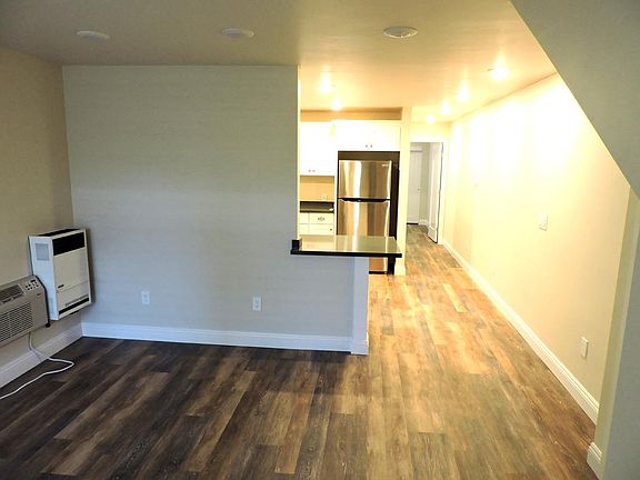3rd image of 2617 H St APT C