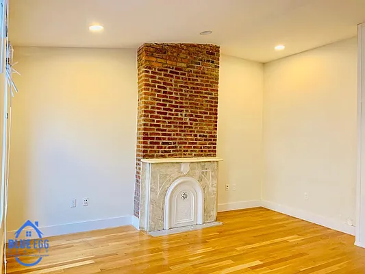 Rented by Blue Egg Realty Corp | media 20