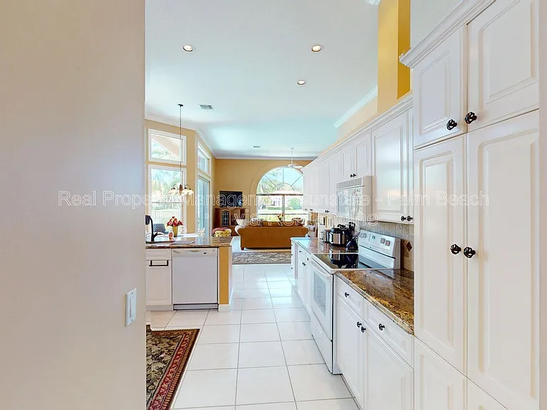 71 Cayman Pl — Photo 11