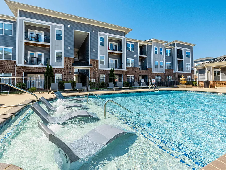 Grand Oaks Apartments — Photo 27