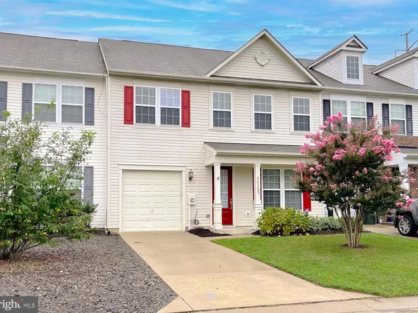 44155 Beaver Creek Dr, California, MD 20619