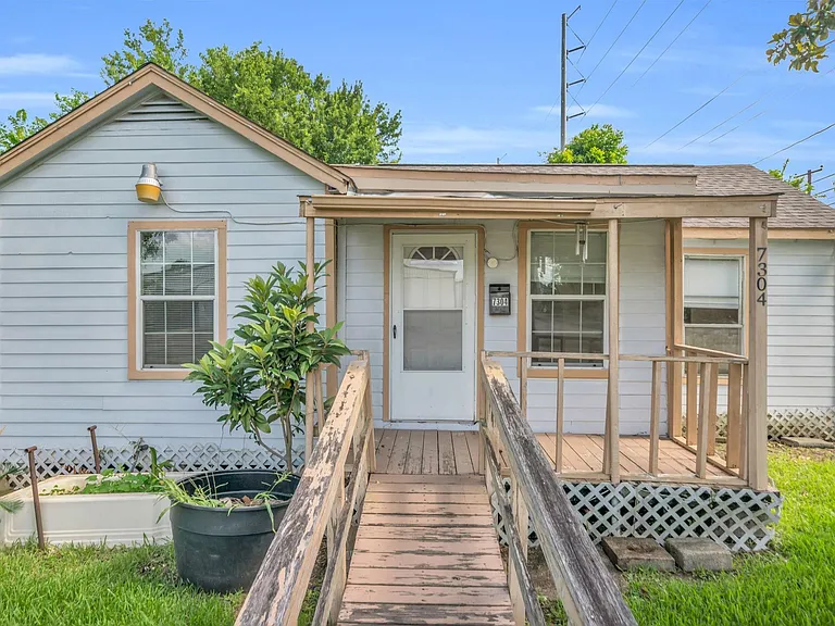 7304 Kinney St — Photo 5