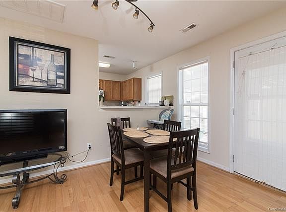 5th image of 9559 Littleleaf Dr