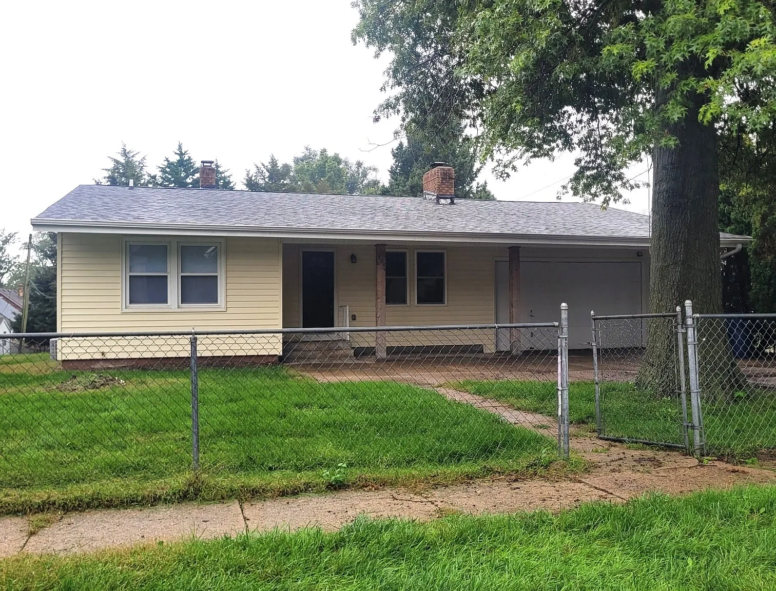 2 bed, 1035 sqft, $1,575 — Photo 2