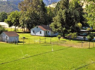 3297 N Myrtle Rd, Myrtle Creek, OR 97457