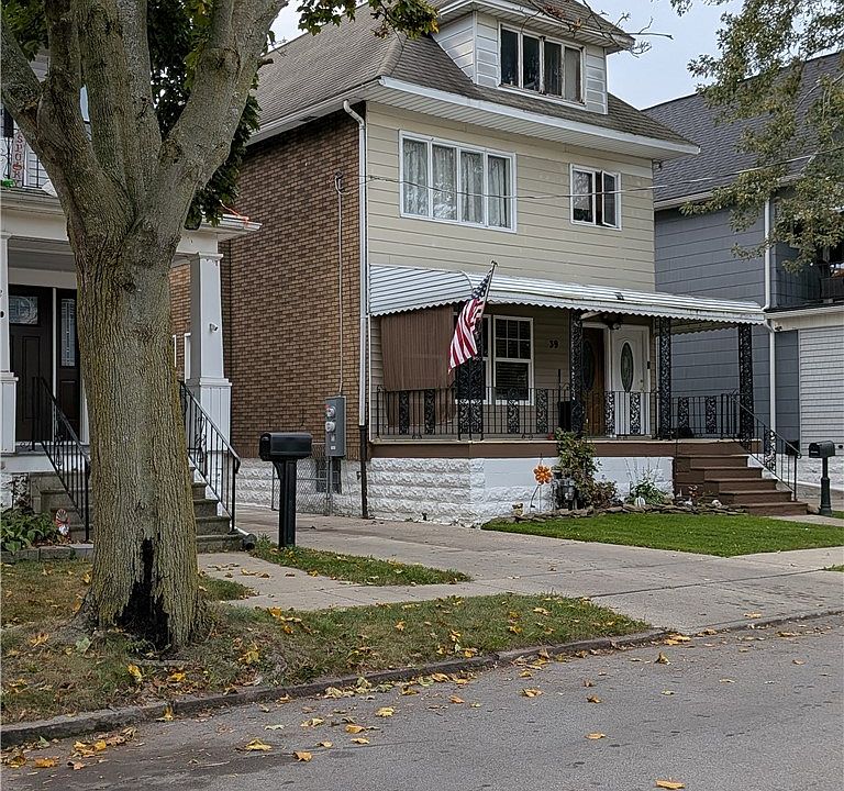 2nd image of 39 Macamley St