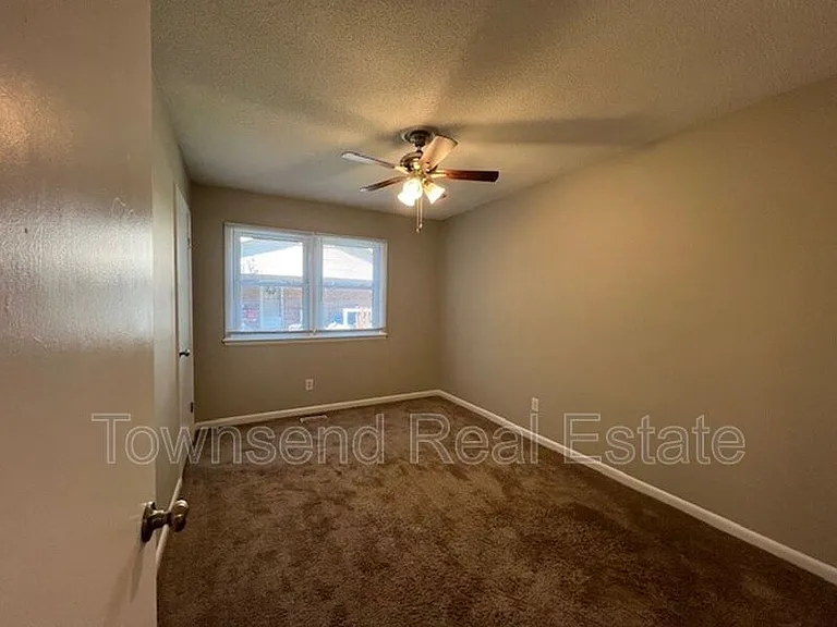 1017 Xavier Dr — Photo 12
