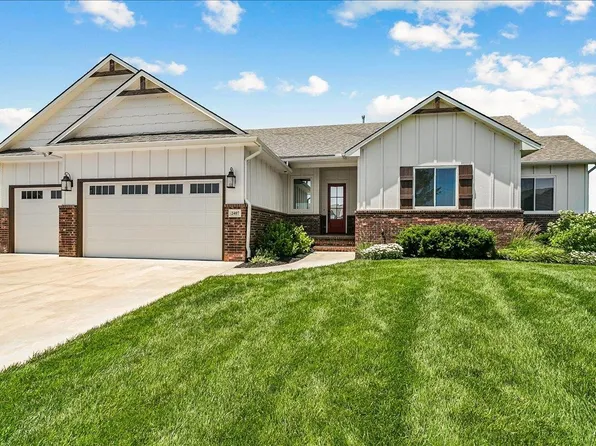 2407 N Lakeside Cir, Andover, KS 67002