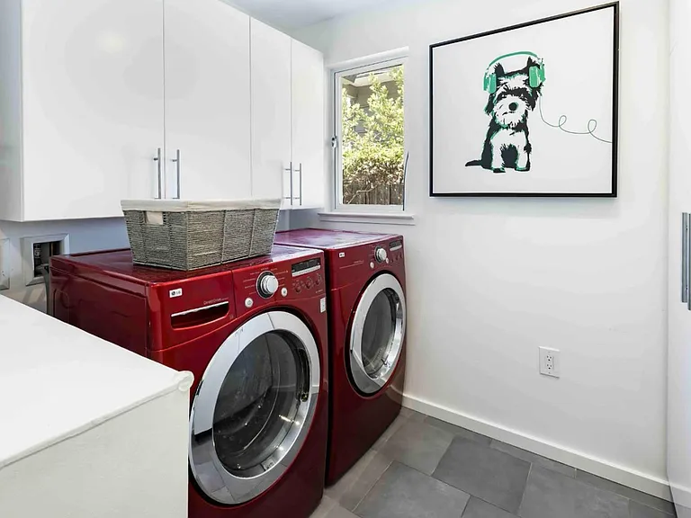 675 Evergreen St — Photo 12