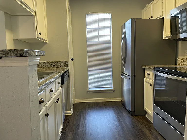 3770 Lovers Wood Ln #1010 — Photo 9