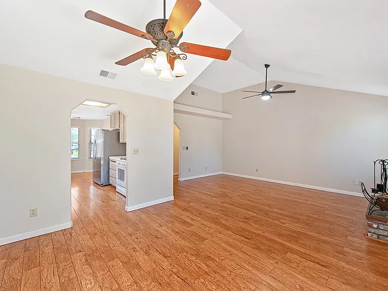 7337 Little Acorn Way — Photo 13