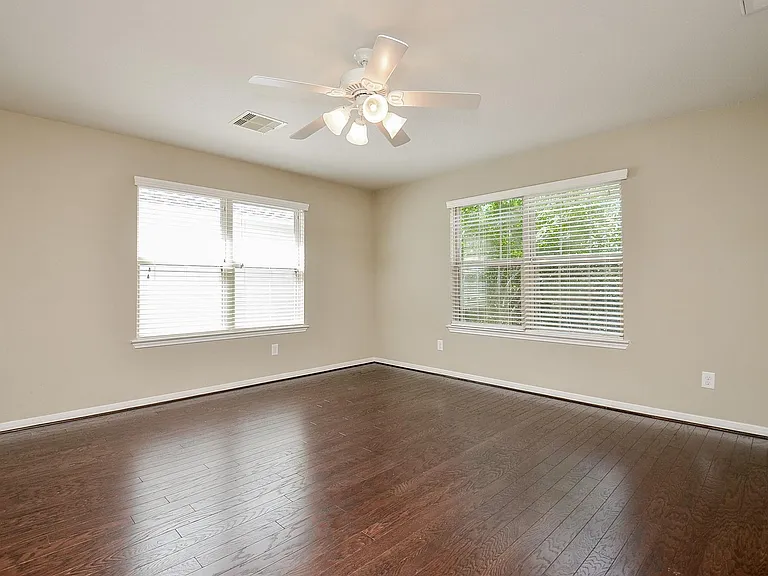 6418 Burgess Heights Ln — Photo 35